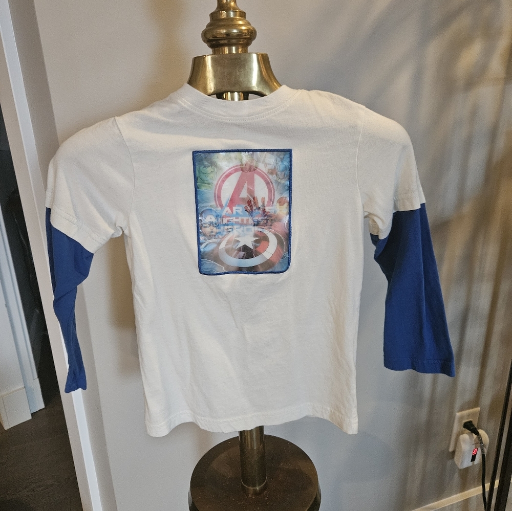 Bundle 5/$20  Boys Avengers long sleeve t-shirt